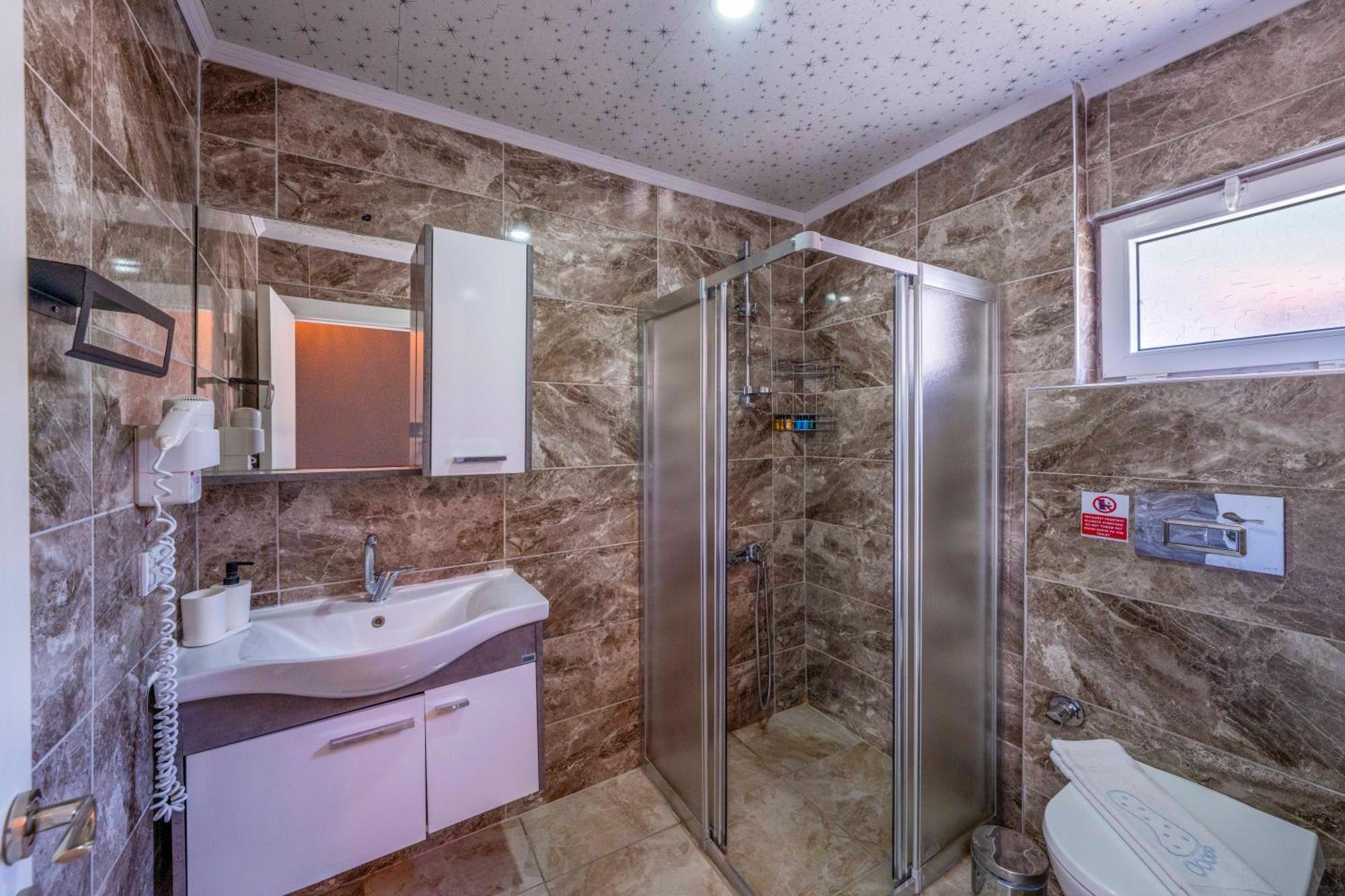 Larex Otel Kaş Exteriér fotografie